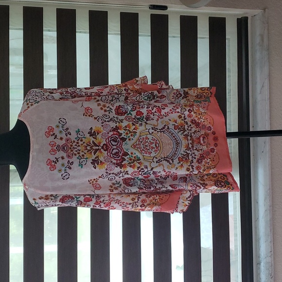 Top - Picture 3 of 6